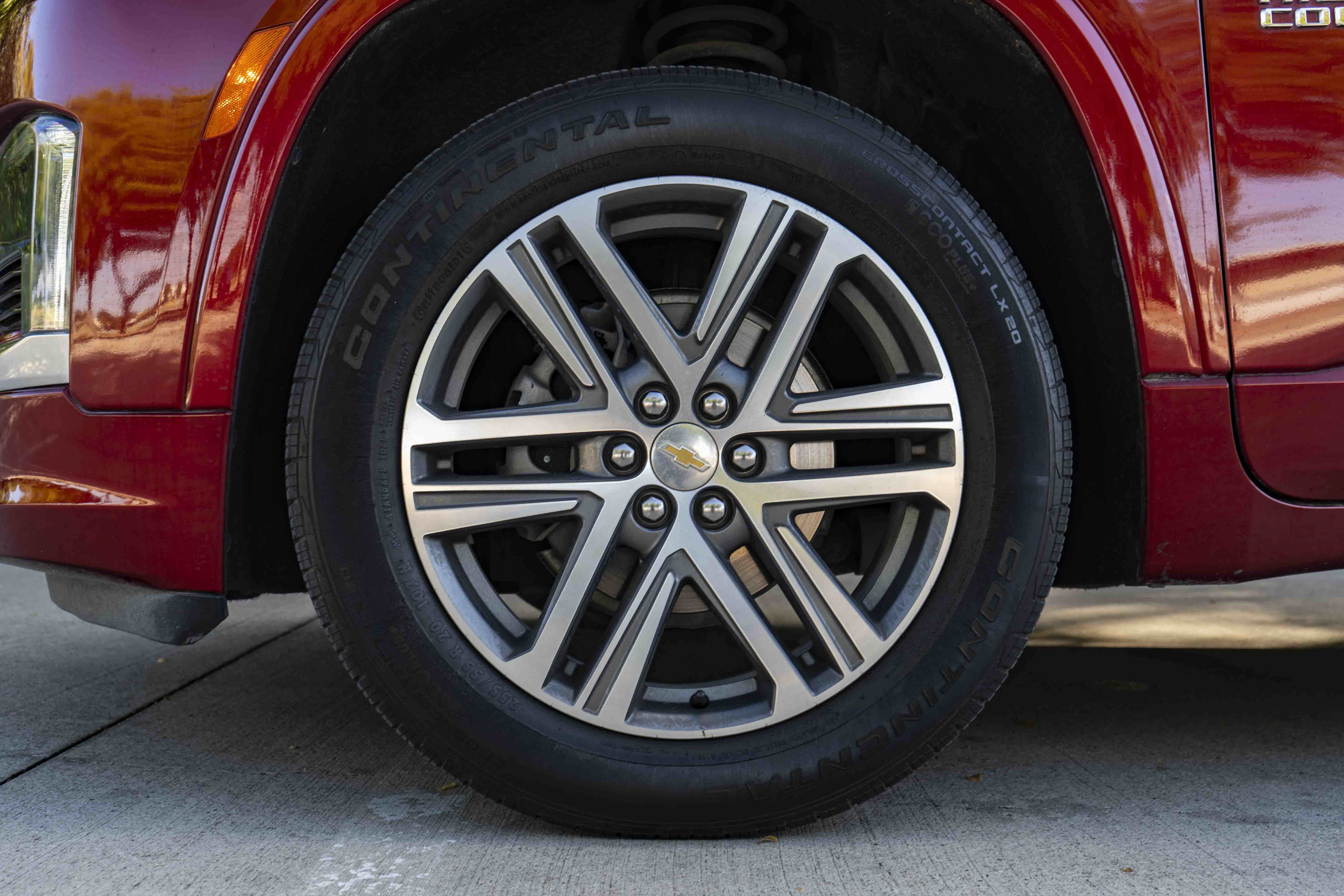 Used 2023 Chevrolet Traverse High Country w/ LPO, Floor Liner Package FWD image 14
