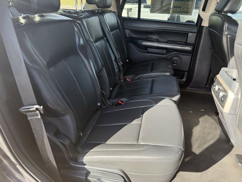 Used 2024 Ford Expedition XLT image 37