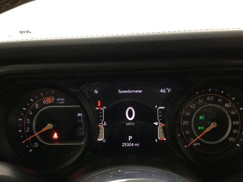 Used 2024 Jeep Wrangler Sahara w/ Technology Group image 38