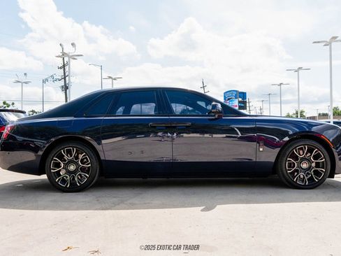 Used 2024 Rolls-Royce Ghost Black Badge image 9