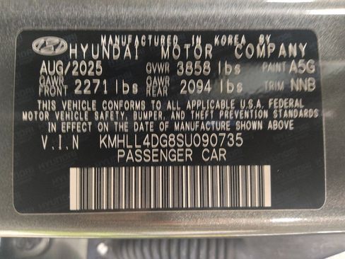 Used 2025 Hyundai Elantra SE FWD image 33