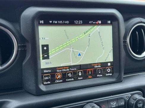 Used 2020 Jeep Wrangler Unlimited Sahara image 21