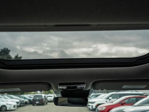 Used 2024 Hyundai Santa Fe Limited image 13