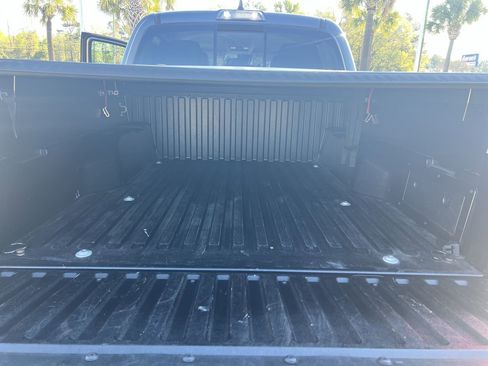 Used 2022 Toyota Tacoma SR5 image 33