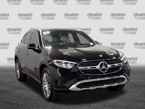 New 2026 Mercedes-Benz GLC 300 image 2