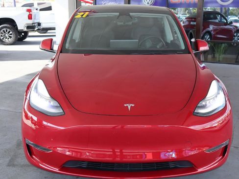 Used 2021 Tesla Model Y Long Range image 10