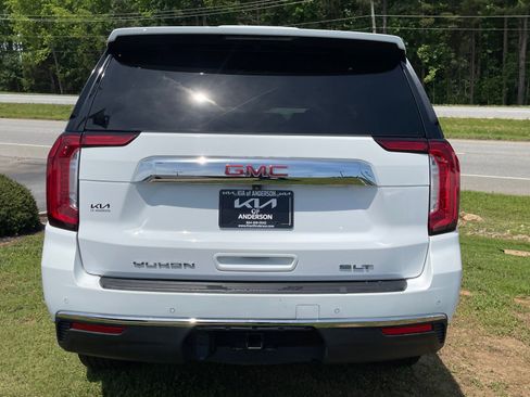 Used 2023 GMC Yukon SLT AWD/4WD image 4