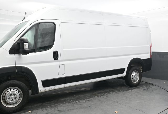 Used 2026 RAM ProMaster 2500 w/ Convenience Group FWD image 3