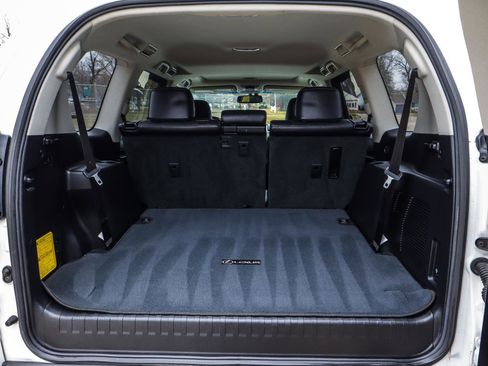 Used 2016 Lexus GX 460 w/ Premium Package image 25