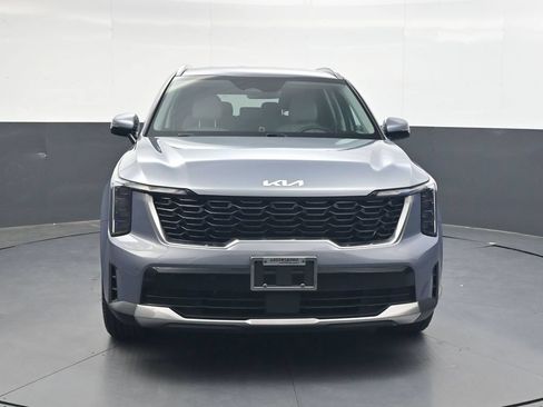 Used 2025 Kia Sorento S FWD image 9