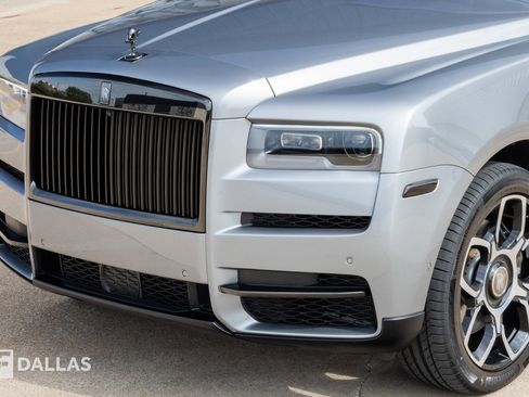Used 2022 Rolls-Royce Cullinan Black Badge w/ Dark Exterior Package AWD/4WD image 7