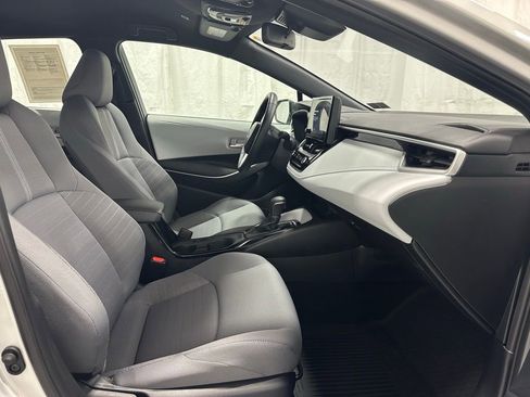 Used 2025 Toyota Corolla SE image 58