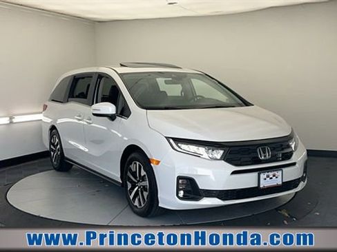 New 2026 Honda Odyssey EX-L image 1