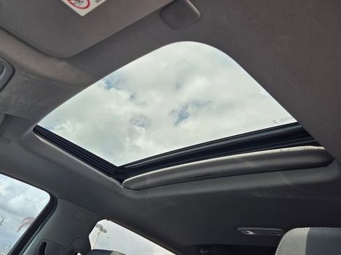 Used 2021 Chevrolet Silverado 2500 LTZ w/ LTZ Convenience Package image 17