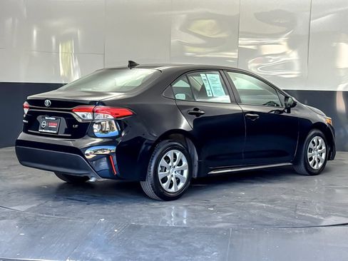 Used 2025 Toyota Corolla LE FWD image 3