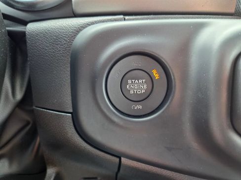 Used 2023 Jeep Wrangler Sport AWD/4WD image 34