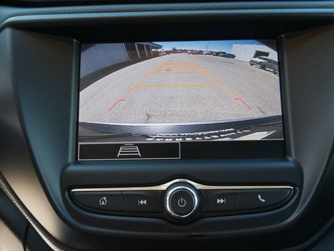 Used 2023 Chevrolet TrailBlazer LT FWD image 16