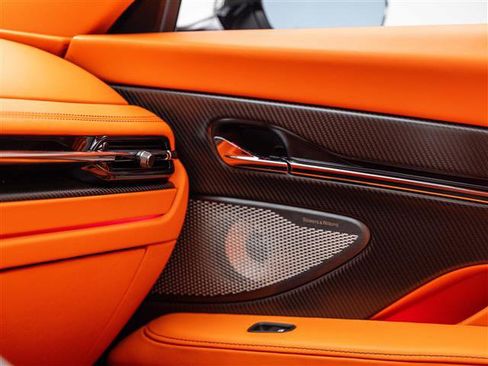 Used 2026 Aston Martin DB12 Convertible image 27