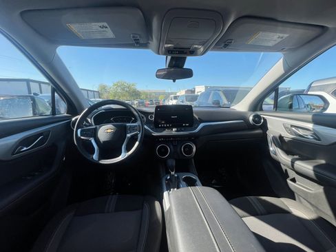 Used 2025 Chevrolet Blazer LT FWD image 33