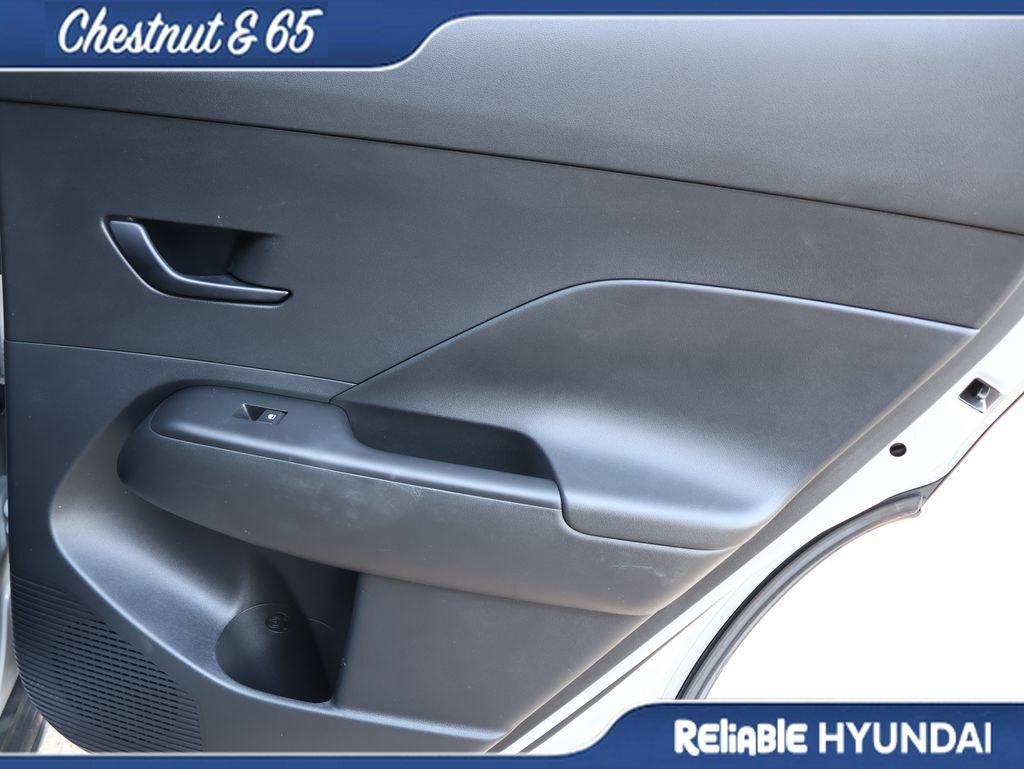 Certified 2024 Hyundai Kona SEL w/ Convenience Package FWD image 11