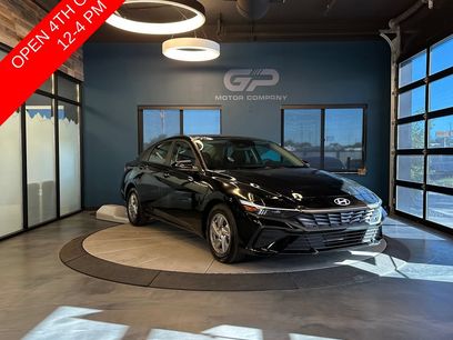 Used 2025 Hyundai Elantra SE