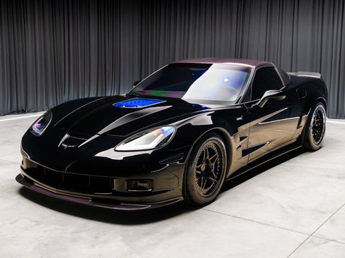 Used 2009 Chevrolet Corvette ZR1 w/ Preferred Equipment Group RWD image 21