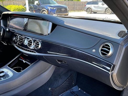Used 2016 Mercedes-Benz S 550 4MATIC Sedan image 25