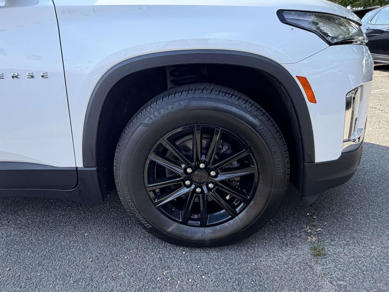 Certified 2023 Chevrolet Traverse LT FWD image 6