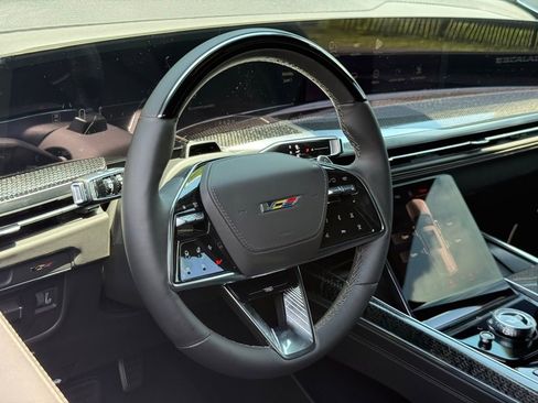 New 2026 Cadillac Escalade V AWD/4WD image 14