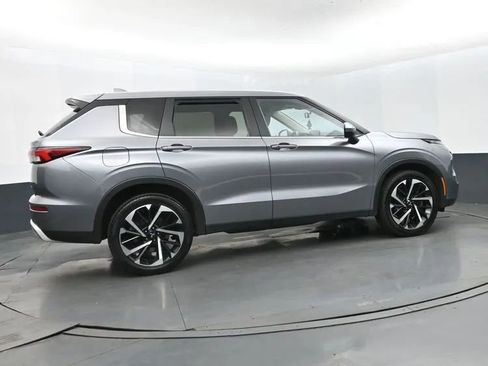 Used 2024 Mitsubishi Outlander Ralliart AWD/4WD image 4