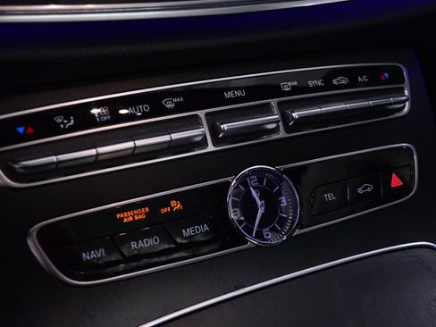 Used 2018 Mercedes-Benz E 300 E 300 image 32