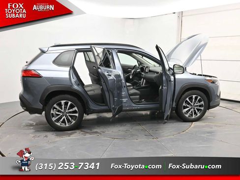 Used 2023 Toyota Corolla Cross XLE w/ Convenience Package AWD/4WD image 35