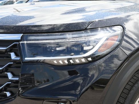 New 2026 Ford Explorer Platinum RWD image 25