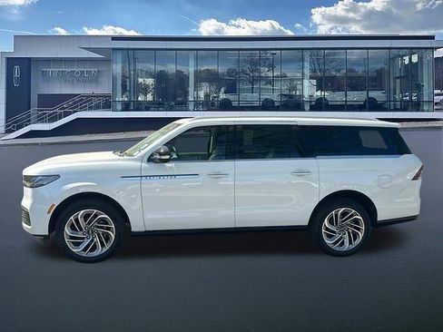 New 2026 Lincoln Navigator L Reserve image 4