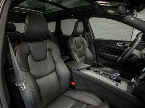 Used 2024 Volvo XC60 T8 Ultimate w/ Climate Package image 24