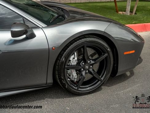 Used 2017 Ferrari 488 GTB RWD image 14