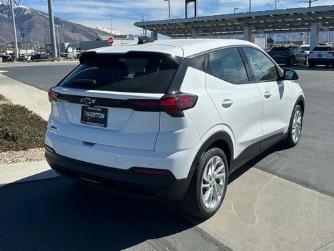 New 2027 Chevrolet Bolt LT w/ Comfort Package FWD image 24