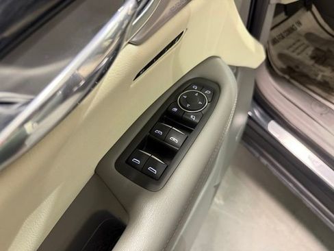 Used 2023 Cadillac XT6 Premium Luxury AWD/4WD image 13