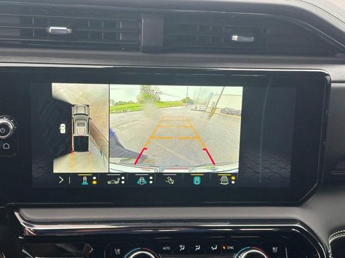 Used 2023 GMC Sierra 1500 AT4X image 21