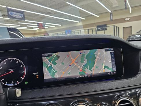 Used 2020 Mercedes-Benz S 560 Sedan image 32
