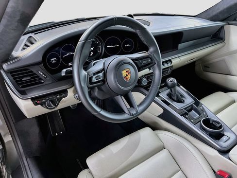 Certified 2020 Porsche 911 Carrera S RWD image 4