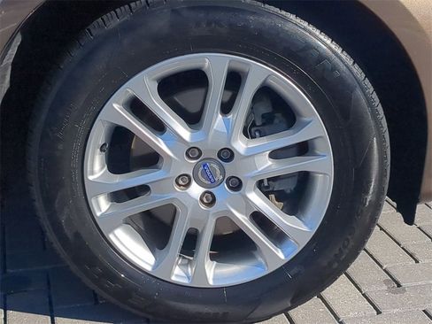 Used 2015 Volvo XC60 T5 Premier w/ Proximity Package image 12