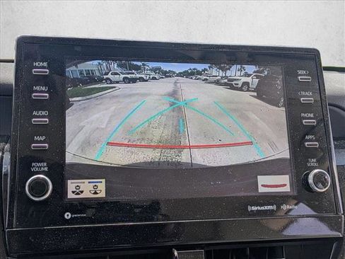 Used 2022 Toyota Camry XLE image 13