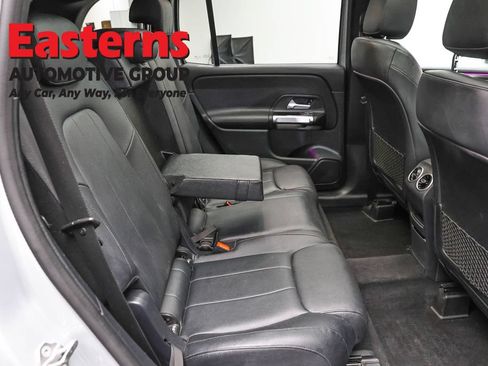 Used 2022 Mercedes-Benz GLB 250 4MATIC w/ Premium Package Lite image 23