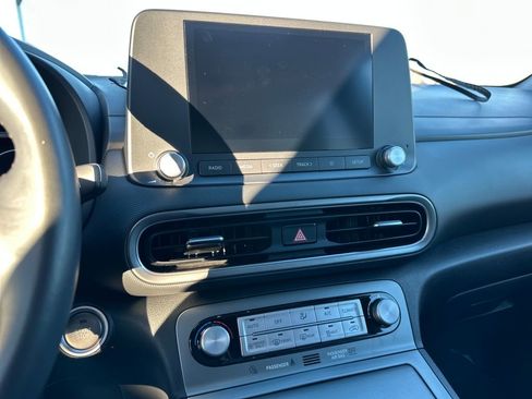 Used 2022 Hyundai Kona SEL w/ Convenience Package image 22