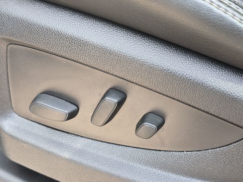 Used 2017 GMC Yukon Denali w/ Enhanced Security Package image 12