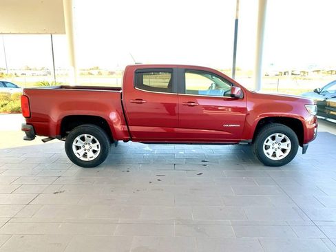 Used 2017 Chevrolet Colorado LT w/ LT Convenience Package image 4