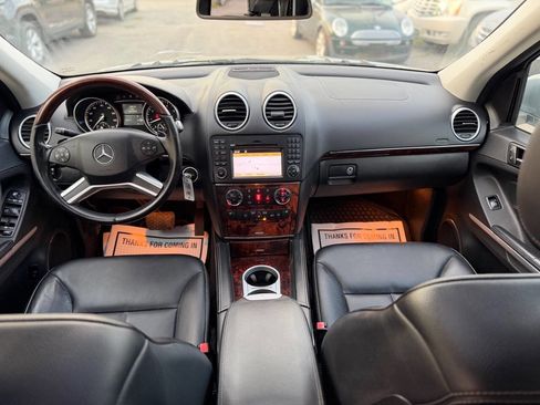 Used 2011 Mercedes-Benz GL 450 4MATIC image 17