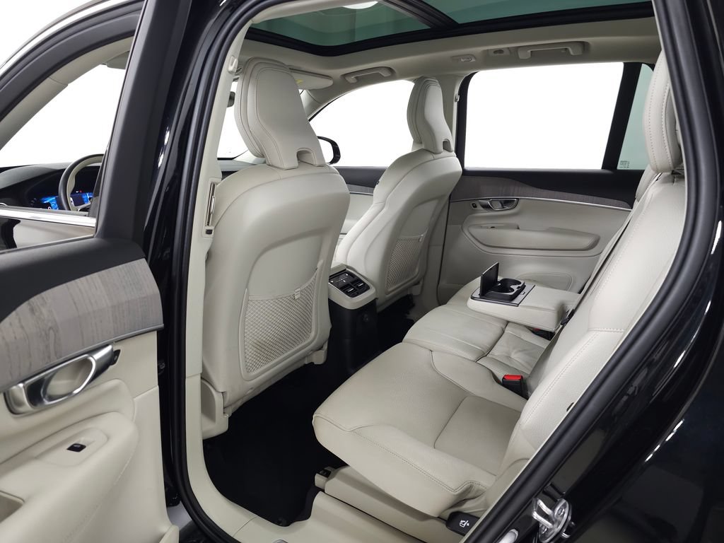Certified 2024 Volvo XC90 T8 Plus w/ Protection Package AWD/4WD image 33