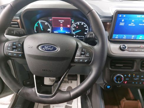 Used 2024 Ford Maverick Lariat image 18